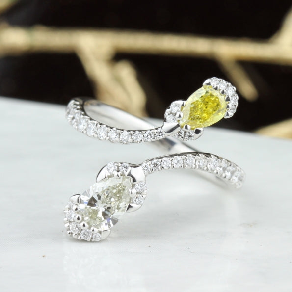 18K White Gold Bypass Natural Yellow Diamond Fashion Ring