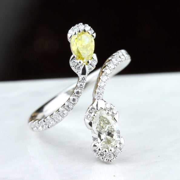 18K White Gold Bypass Natural Yellow Diamond Fashion Ring