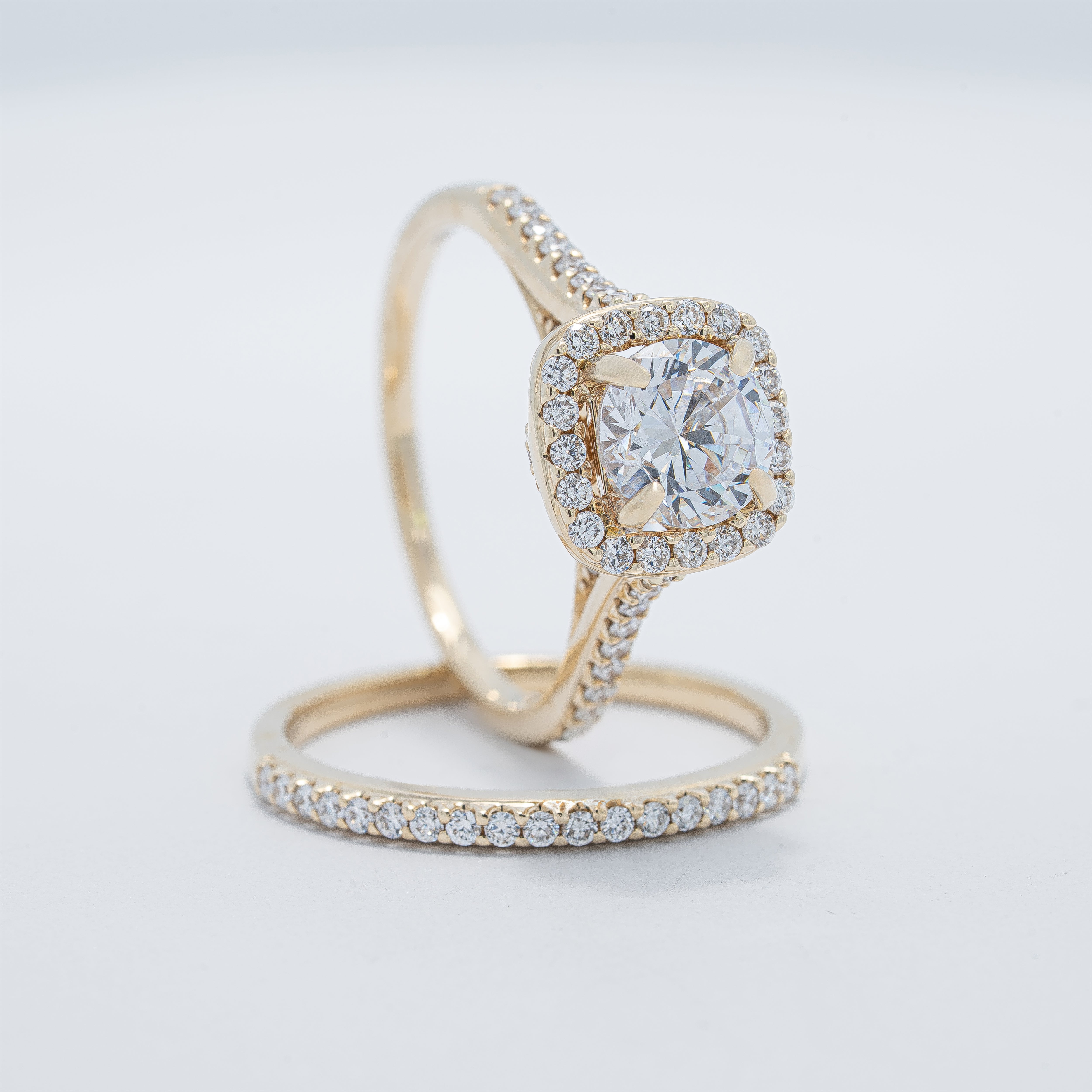 Classic Halo Wedding Set