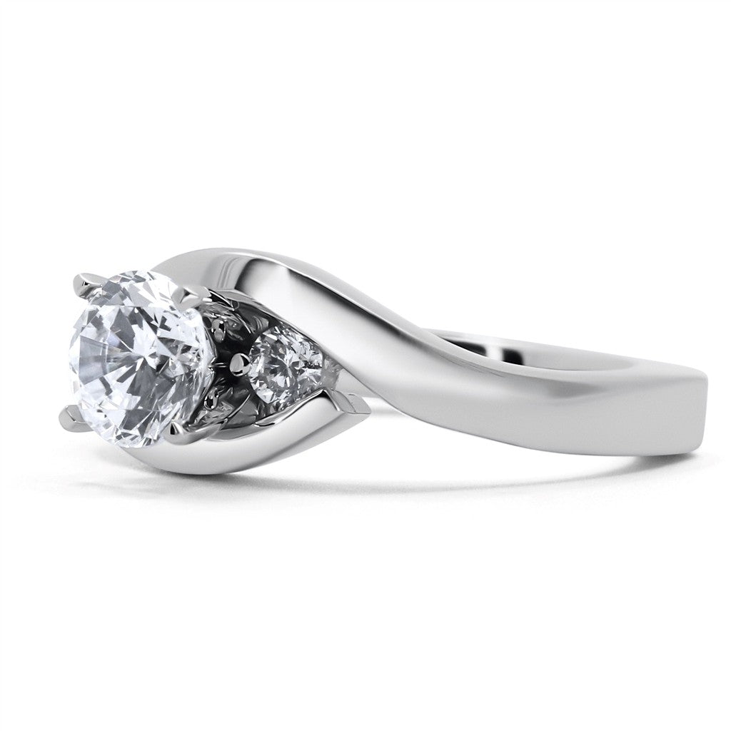 Ladies Three Stone Engaement Ring