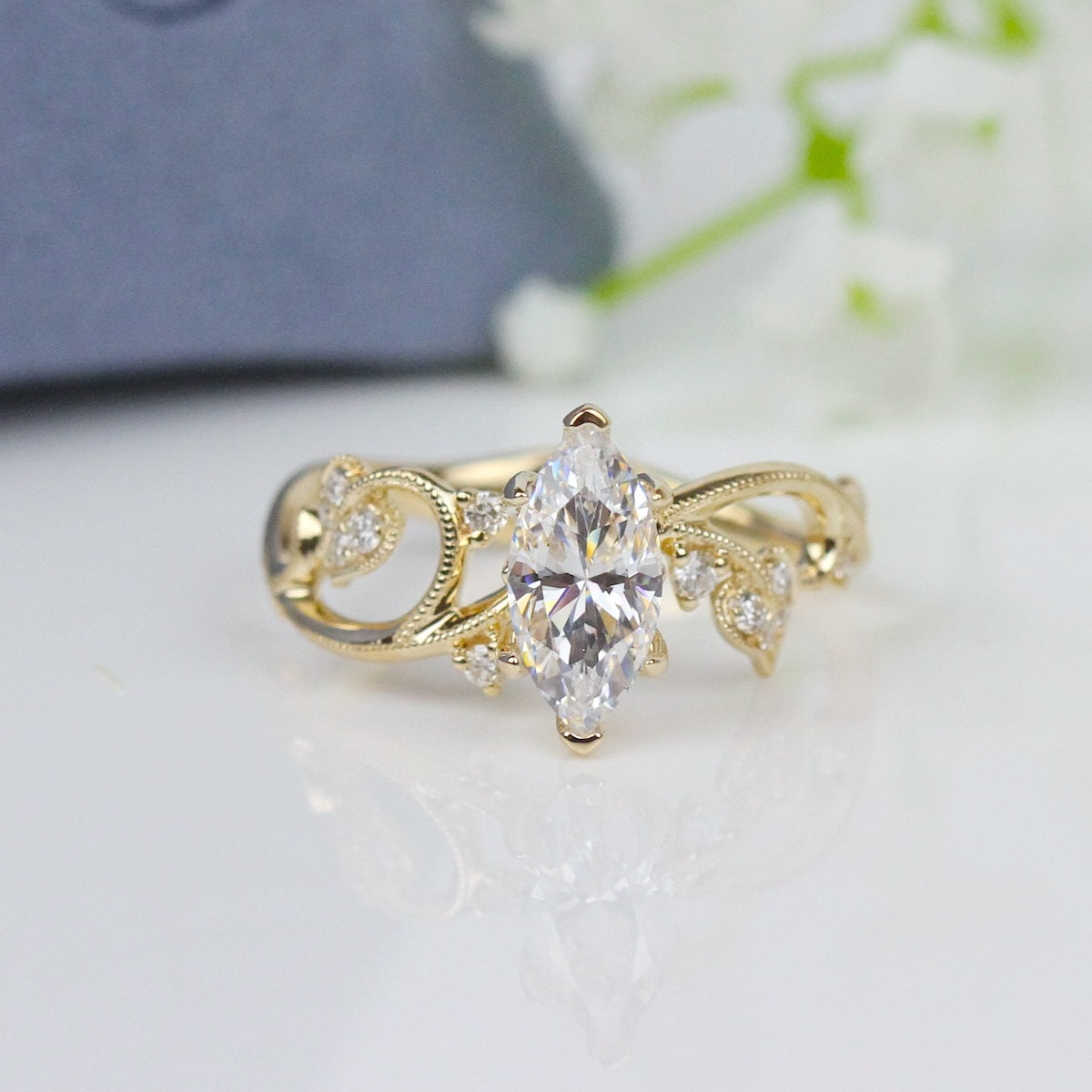 Vintage Leaf Stlye Engagement Ring