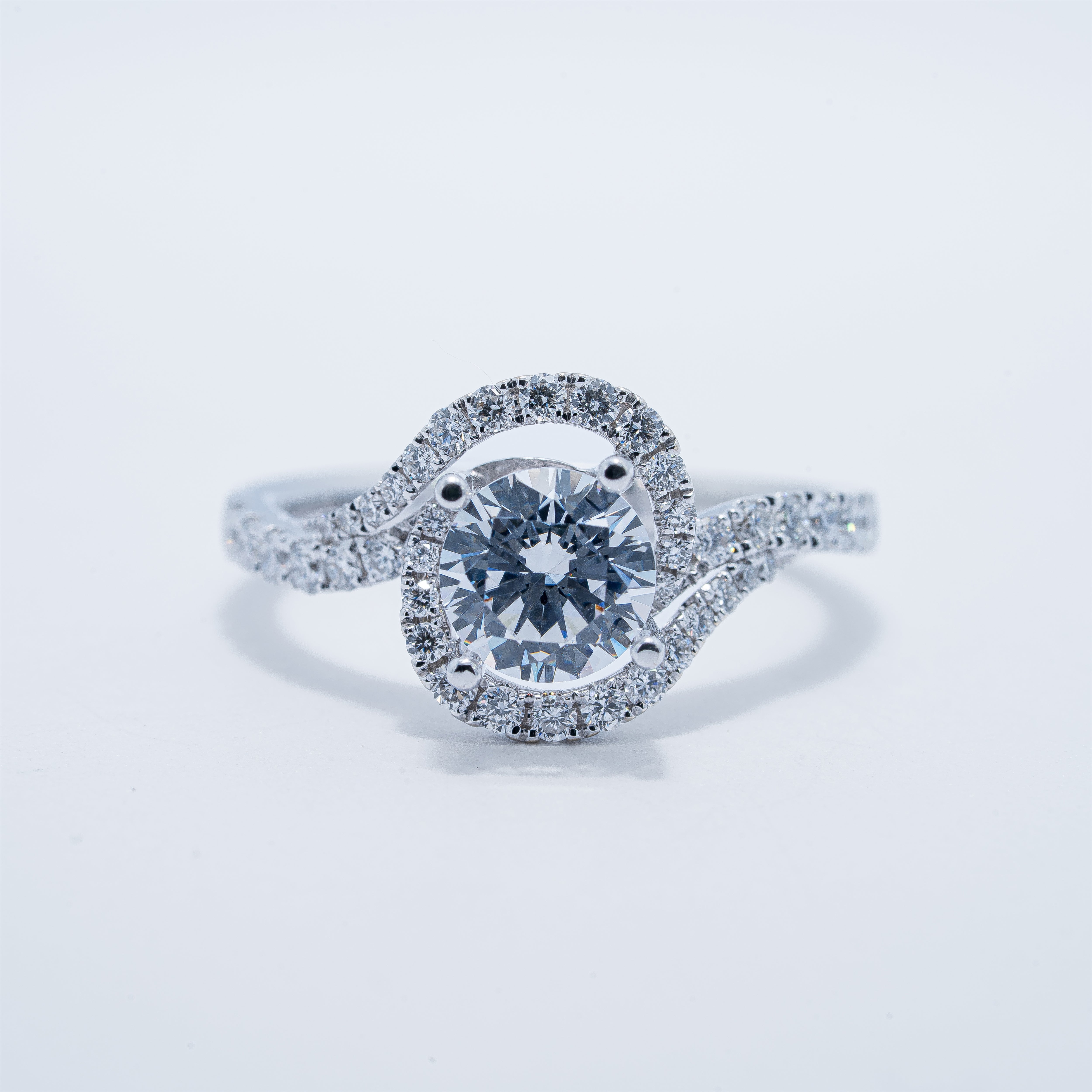 Vintage Halo Engagment Ring