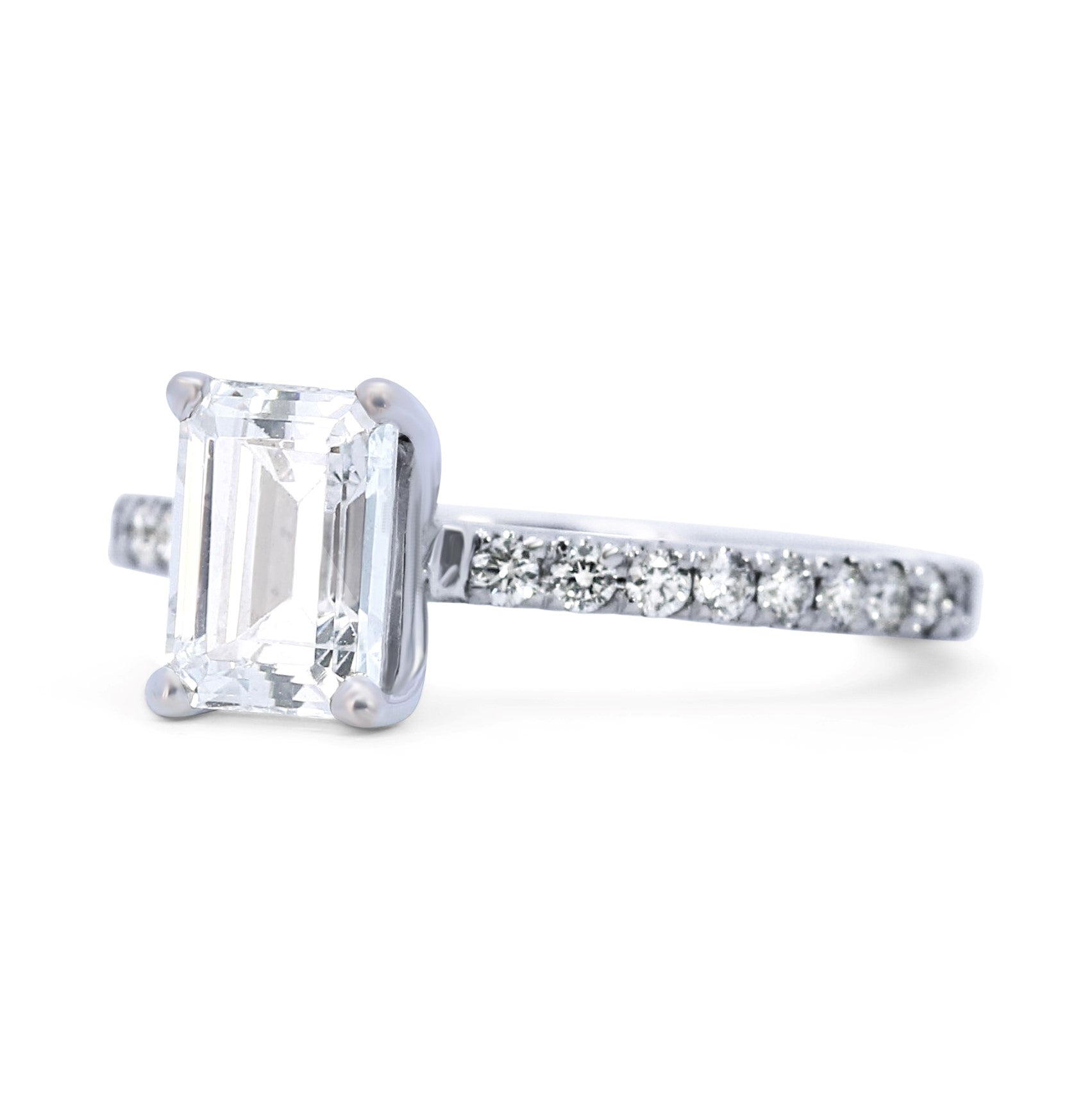 Classic Emerald Cut Engagment Engagement Ring