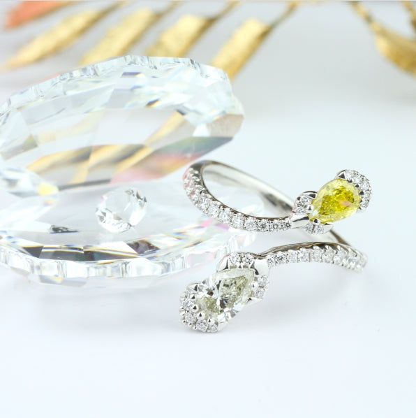 18K White Gold Bypass Natural Yellow Diamond Fashion Ring