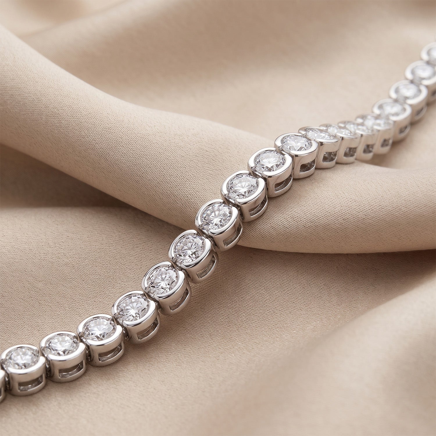 14K White Gold Tennis Bracelet with 3.20 Carats Natural Diamonds