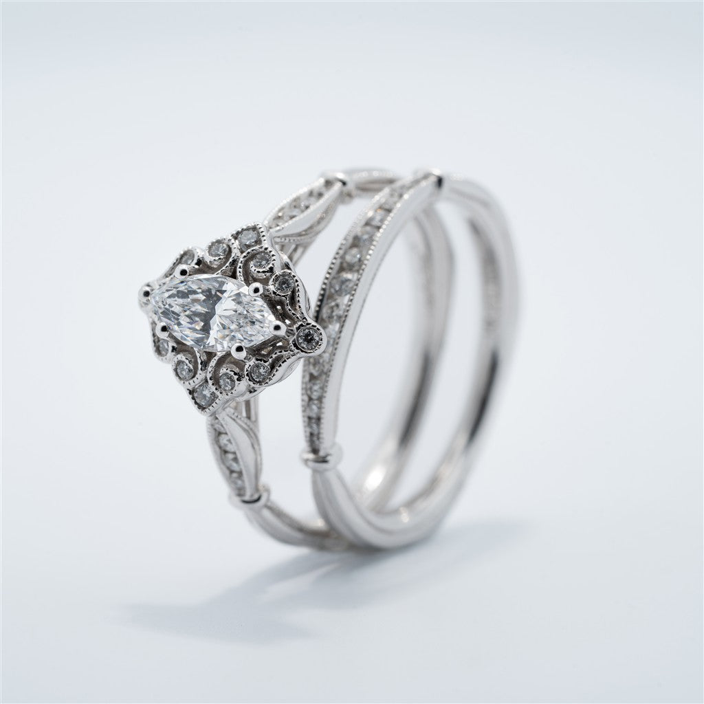 Vintage Cathedral Wedding Set